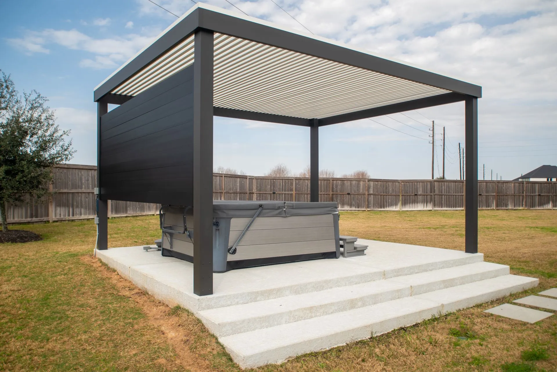 Aluminum patio cover installed by Kool Covers