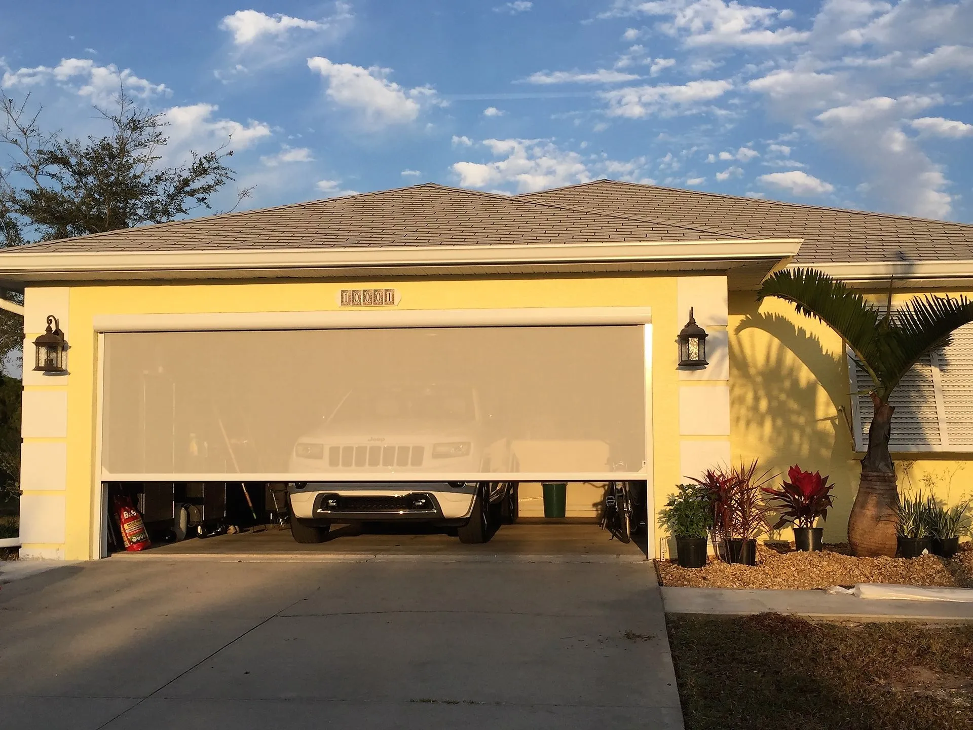 Motorized screen installed by Kool Covers